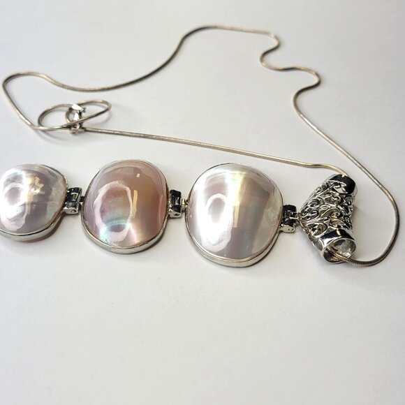 Genuine Mother of Pearl Pendant Necklace - Picture 7 of 16